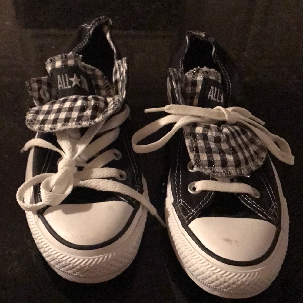 Black All Star converse